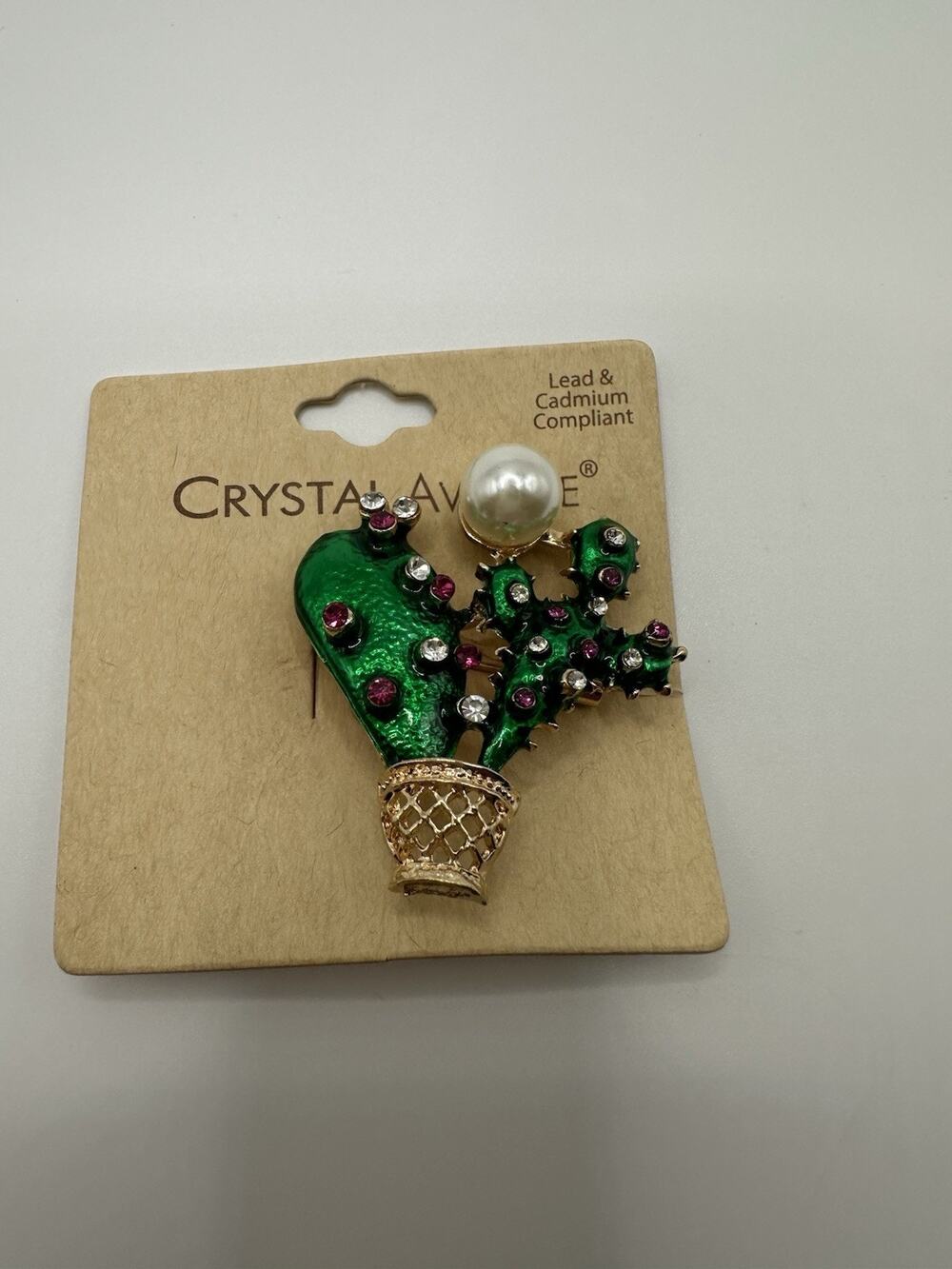 NWT Crystal Avenue Gold Tone Green Cactus Brooch Pin W/Faux Pearl Crystals 1.75”